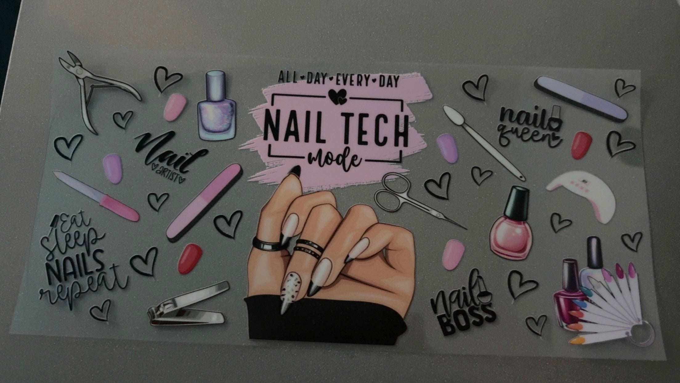 All day every day, nail tech mode