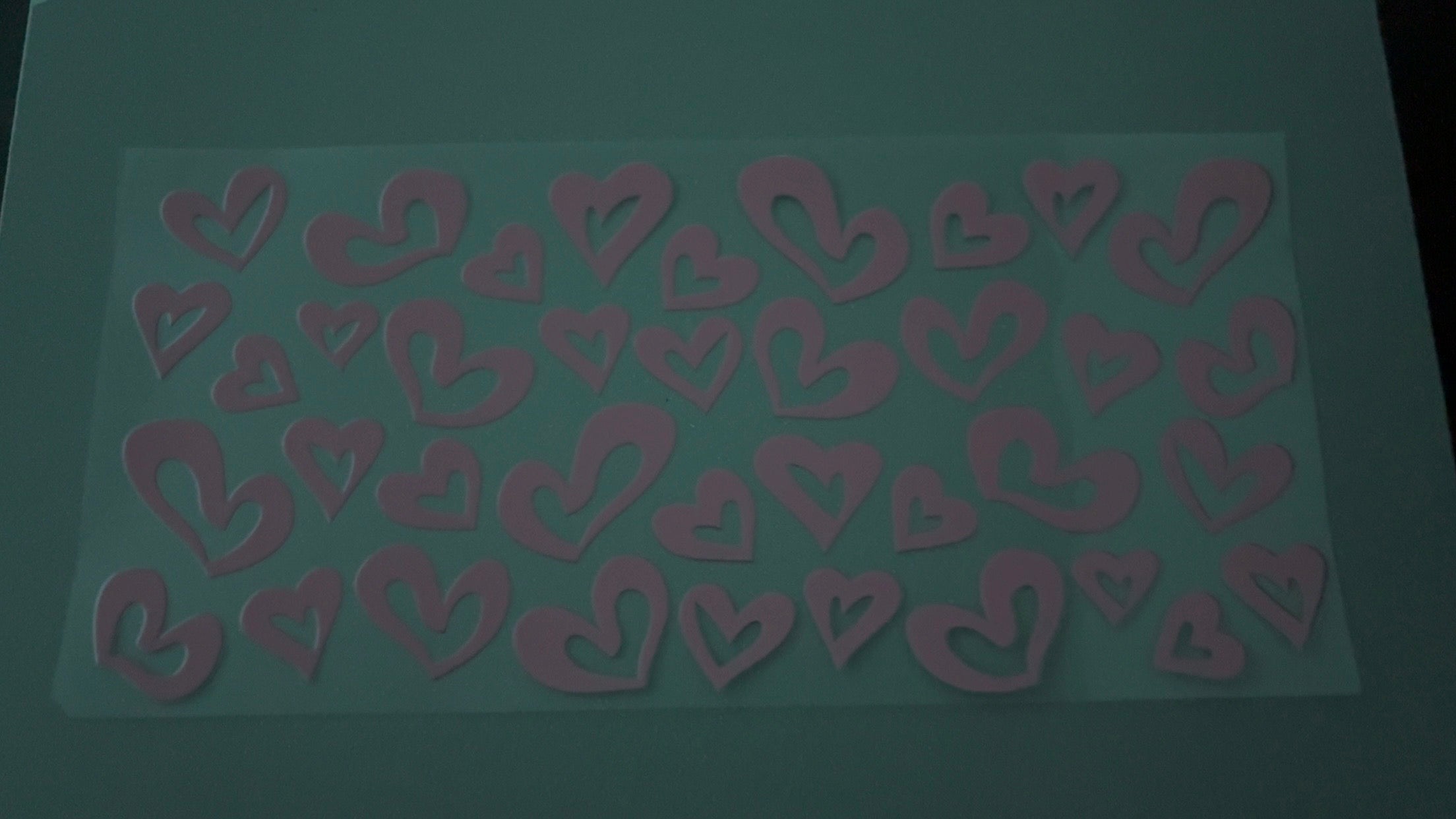 Bold pink heart outlines
